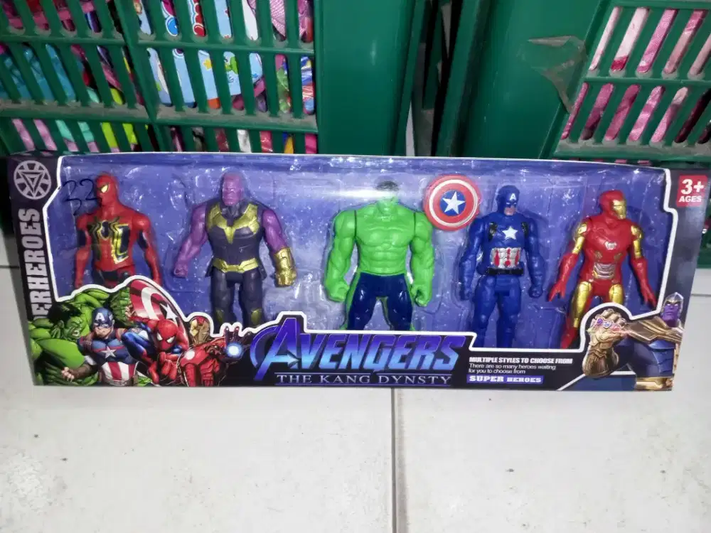 Mainan Anak Avengers isi 5