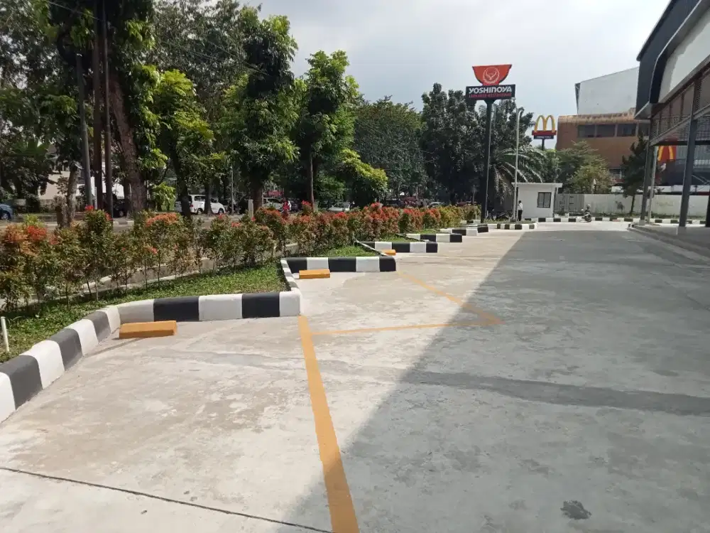 KASTIN BETON (Pinggiran Jalan)