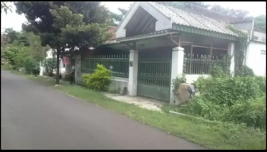 Dijual rumah cepat harga nego lokasi strategis tengah kota jombang