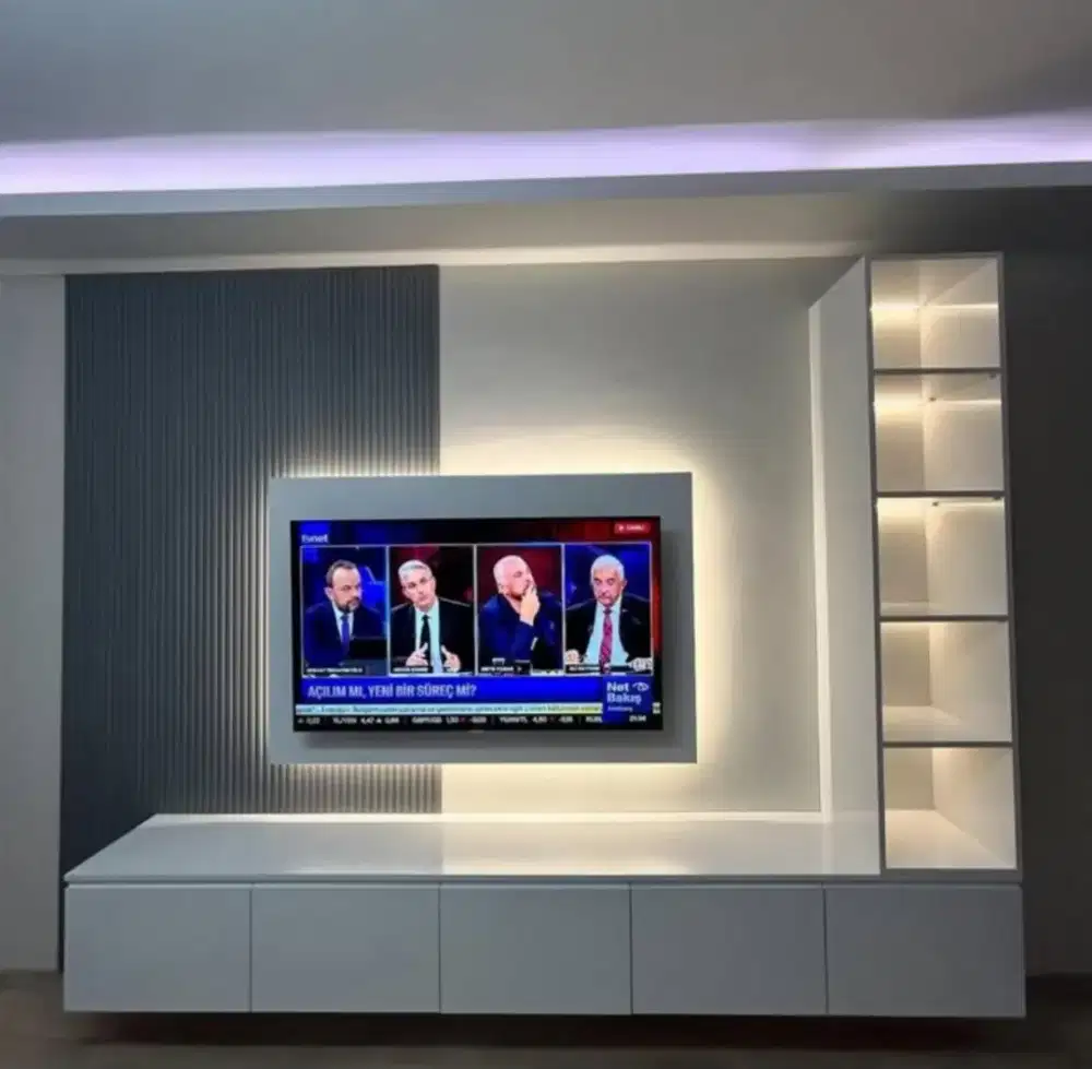 Backdrop TV tempahan medan