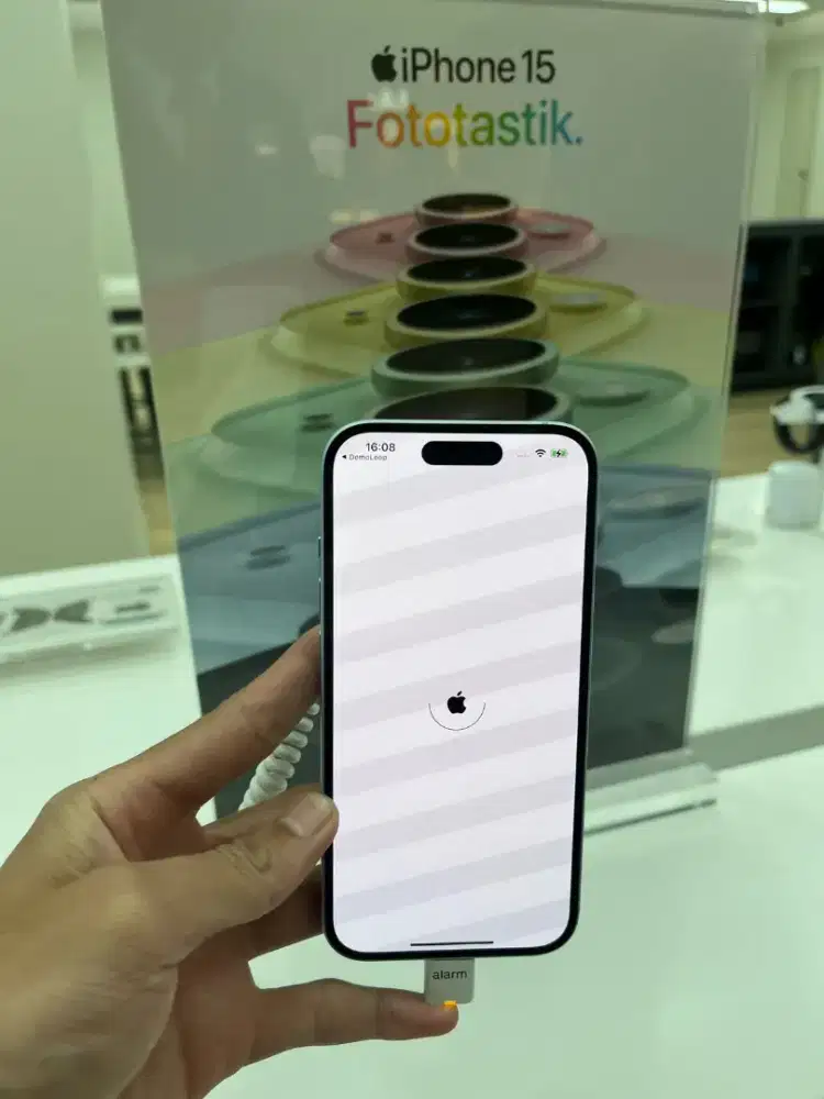 Iphone 15 128 gb segampang itu hanya e KTP saja bunga bisa 0%