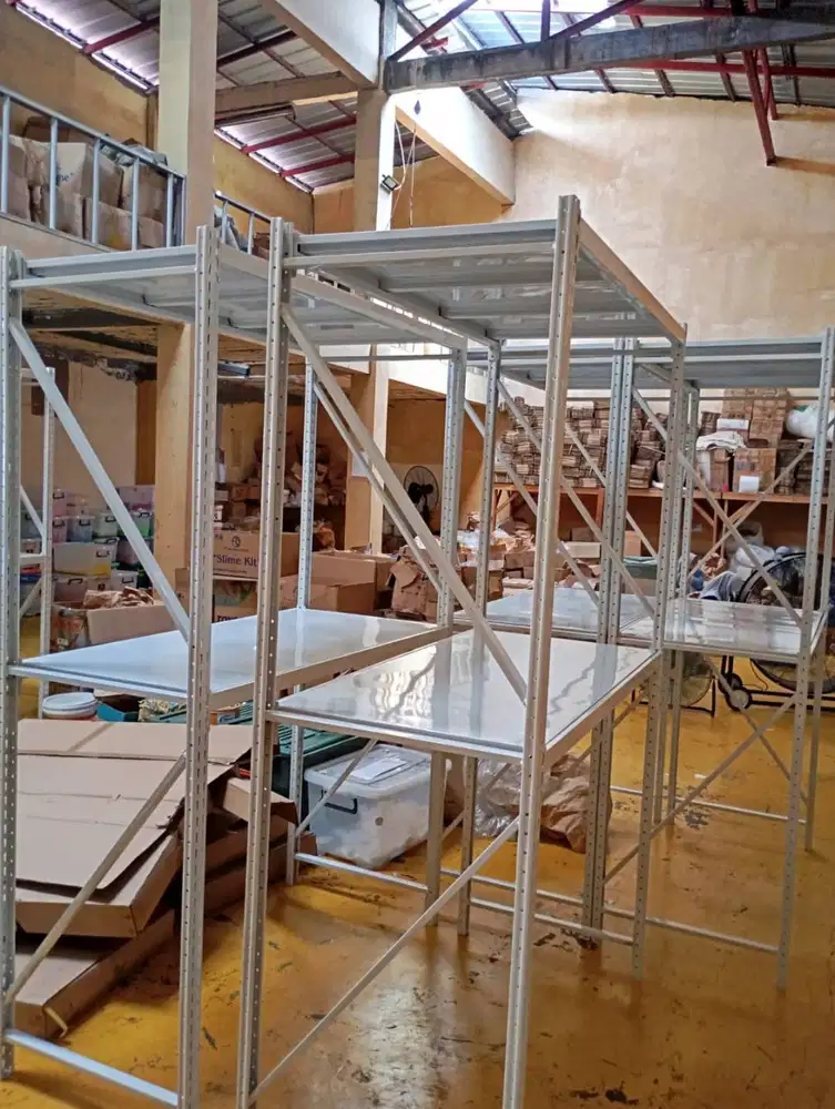 Rak Gudang Murah Lightduty Kapasitas 150Kg/Layer