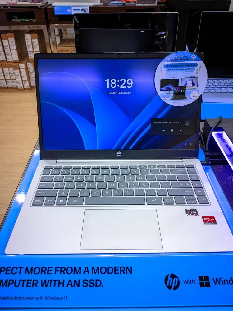 HP 14 em0333AU /Ryzen 3 7320U/8GB/512GB SSD/14″ FHD/Win 11 + OHS 2021