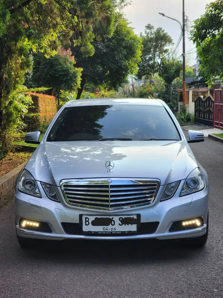 Jual Cash Mercedes Benz E 300 (AT) 2010 Tg 1 dr baru Km.53ribu ASLI