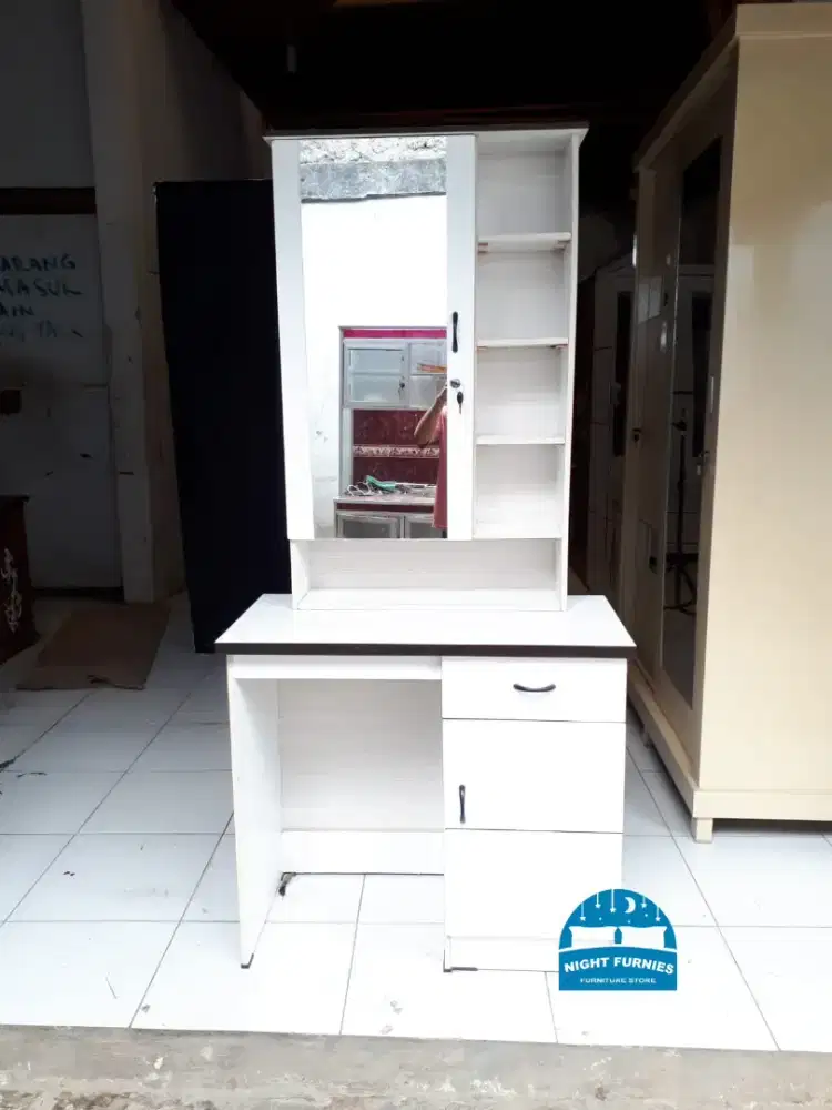 MEJA RIAS SIMPLE MINIMALIS/ MEJA RIAS MURAH / MEJA KAMAR LUCU