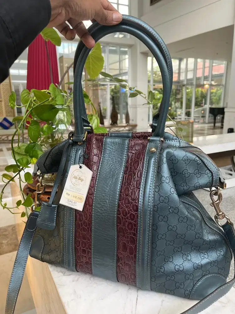 SALE - GUCCI TOTE STARS