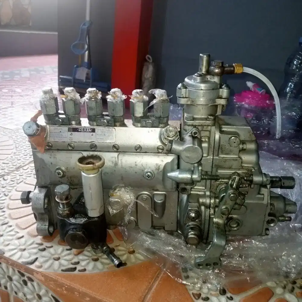 Baspomp injeksipump Komatsu excavator PC200-7