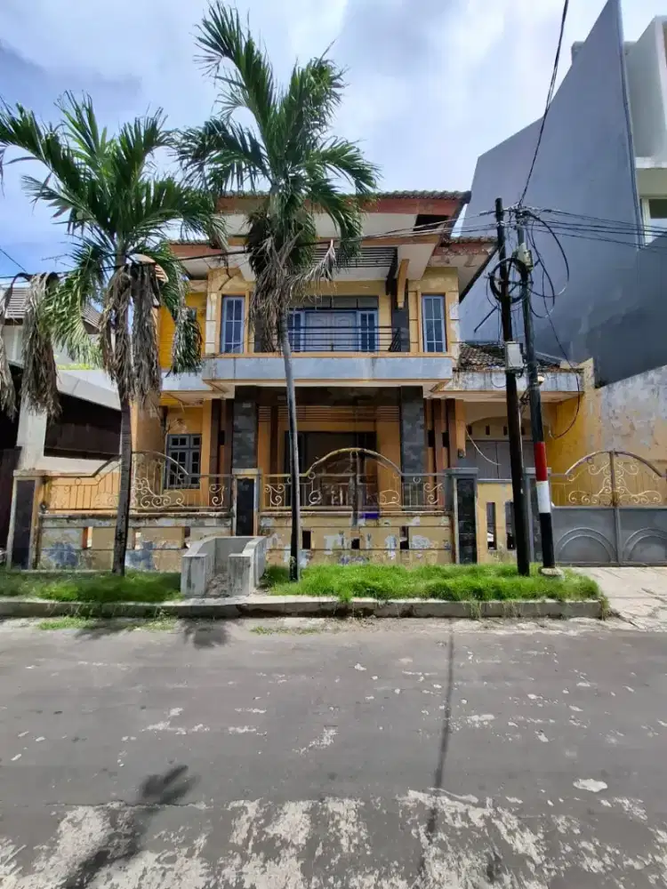 Jual rumah babatan pantai dekat wahana Atlantis dekat swalayan modern