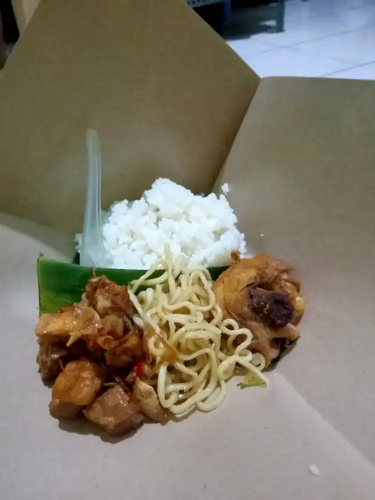 Nasi bungkus buat takjil