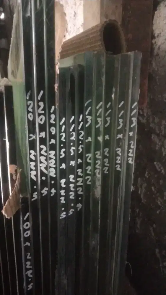 Menjual berbagai macam kaca tempred seken