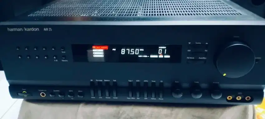 Amplifier Home Theater merk Harman Kardon model AVR 25