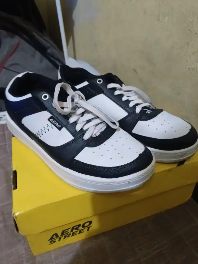 Sepatu Aerostreet Hoops Low 2.0 Putih Hitam - Sepatu Sneakers Casual