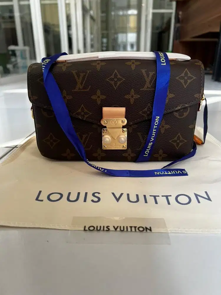 TAS LOUIS VUITTON EAST WEST MONOGRAM