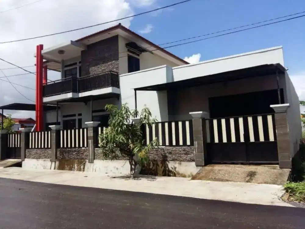 Di jual Rumah+ gudang dgn 2 lantai