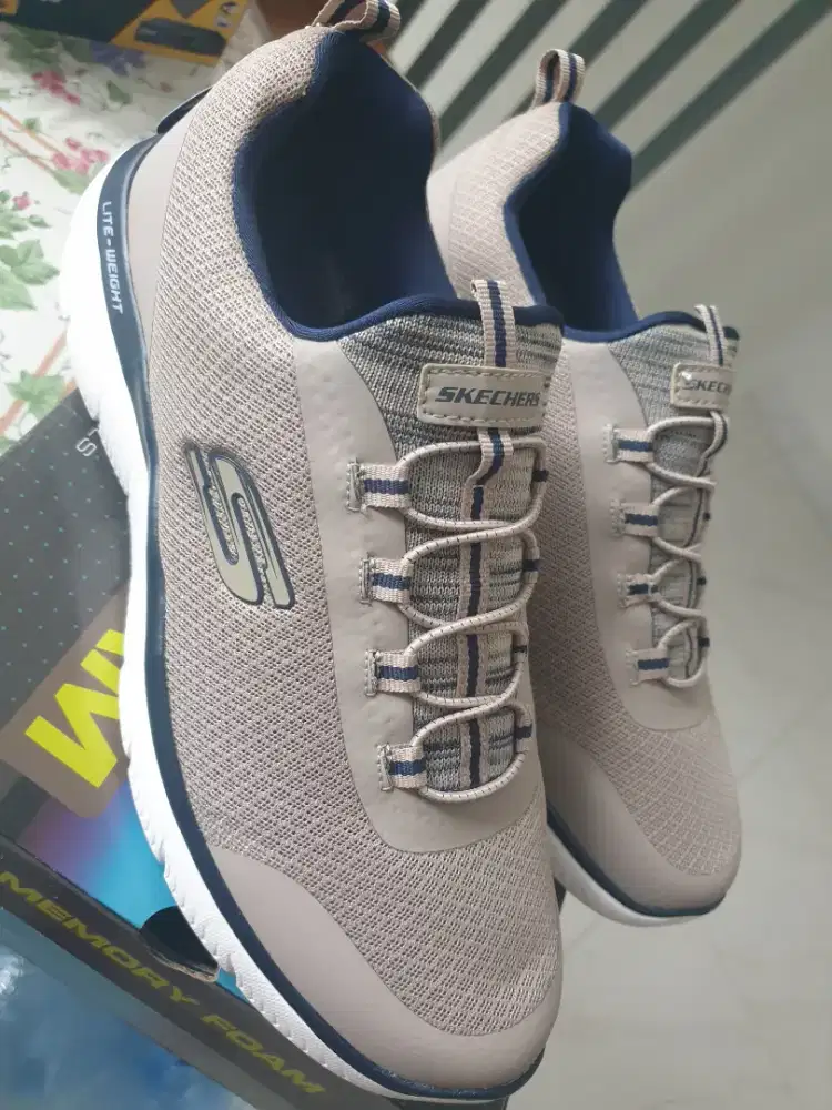 Sepatu Skechers Cowok