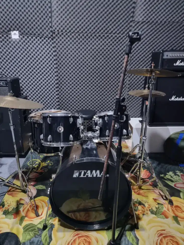 Jual semua alat studio minus pemakaian edisi pensiun