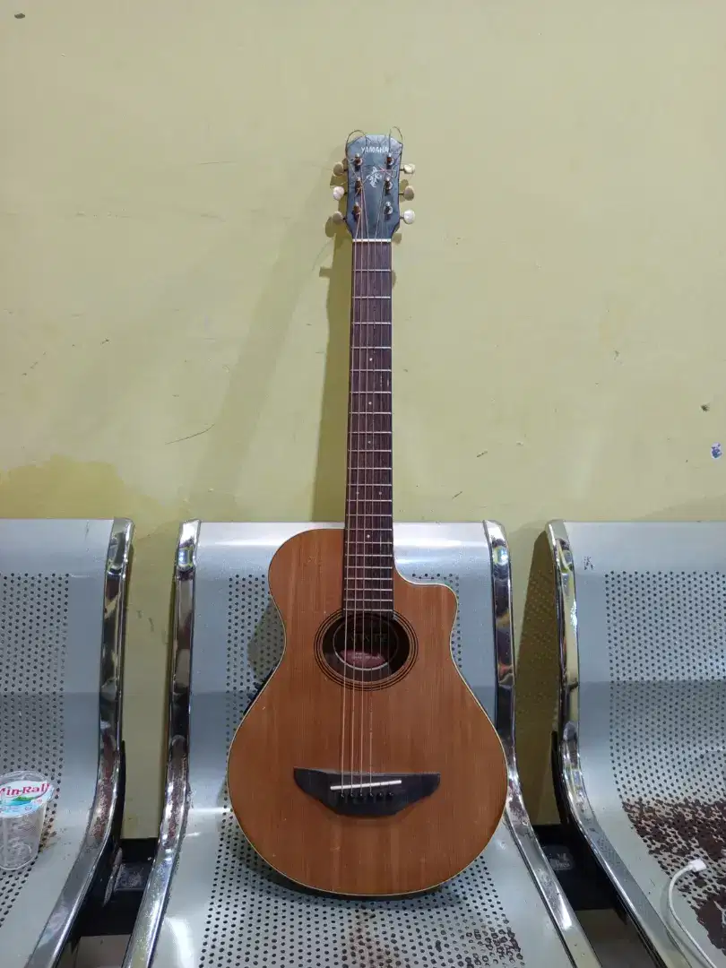 Gitar akustik elektrik Yamaha apx t2