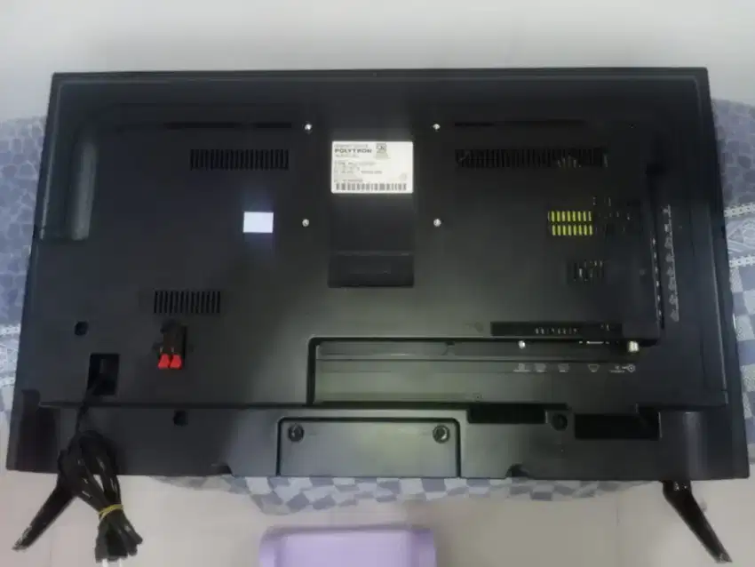 Polytron 32 inch led plus speaker