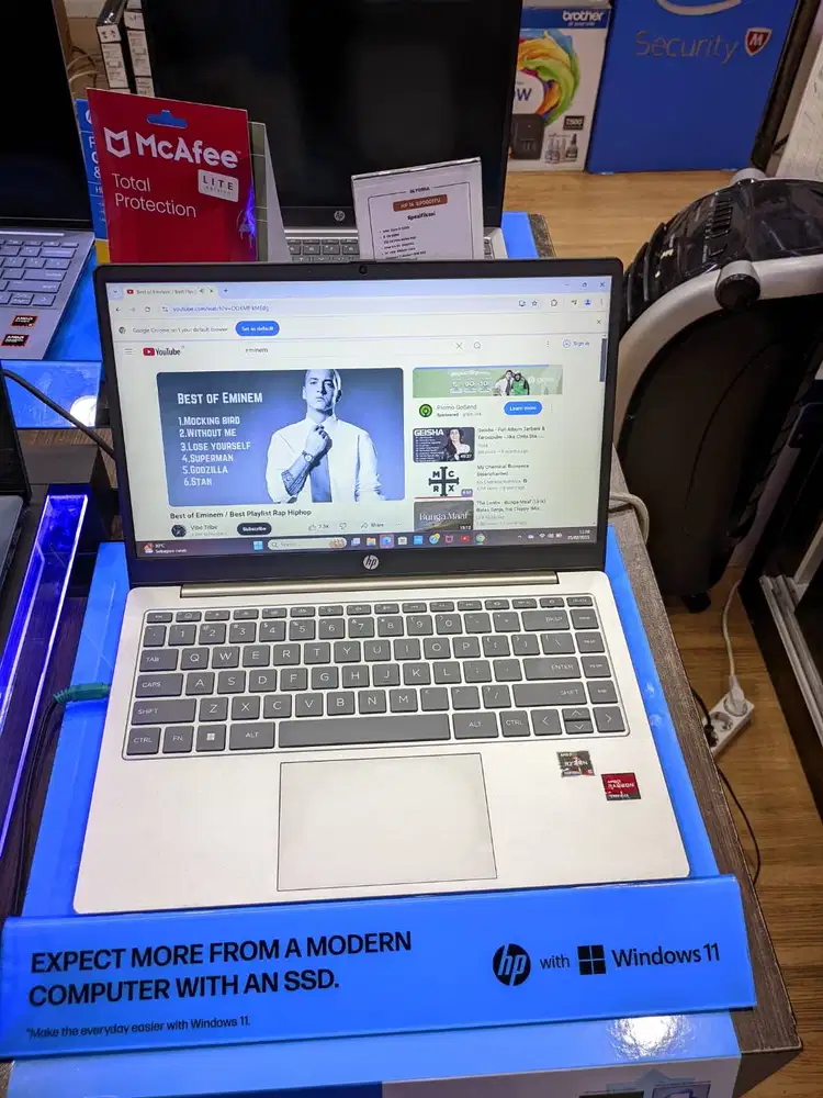 HP Laptop 14-em0019AU Ryzen 5-7530U /8GB/512/Win 11/OHS 2021