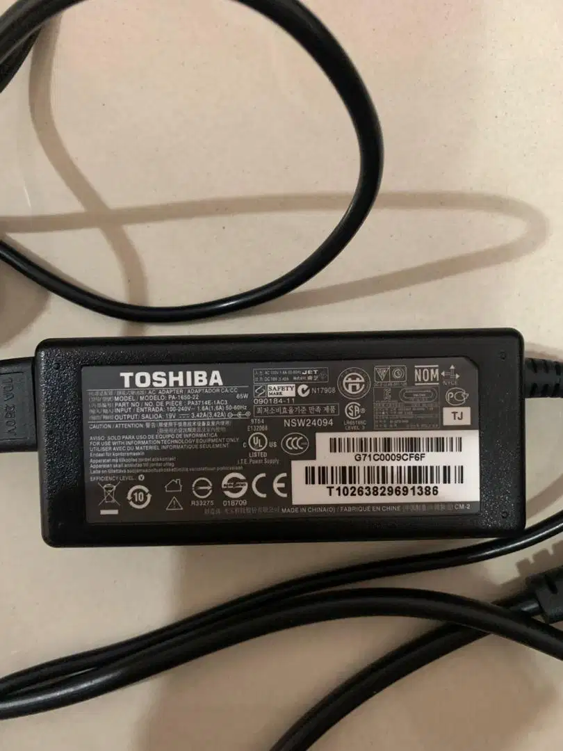 Charger laptop toshiba