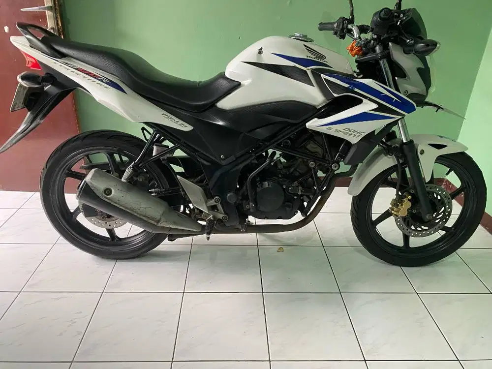 Dijual Honda CB150R