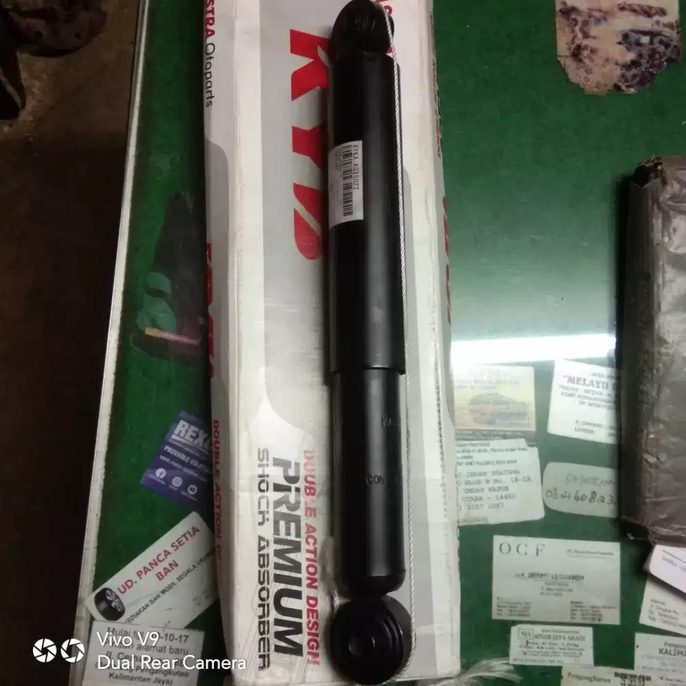 Shock breakes kayaba new avanza