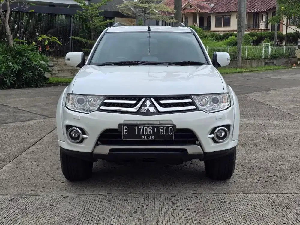 TERMURAH Pajero 3.0 V6 Bensin Sunroof 2014 AT Putih PERFECT PAJAK PJG