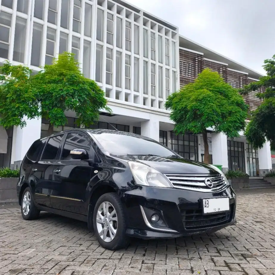 Grand Livina XV Ultimate AT (Tertinggi) LowKM Pajak Gress