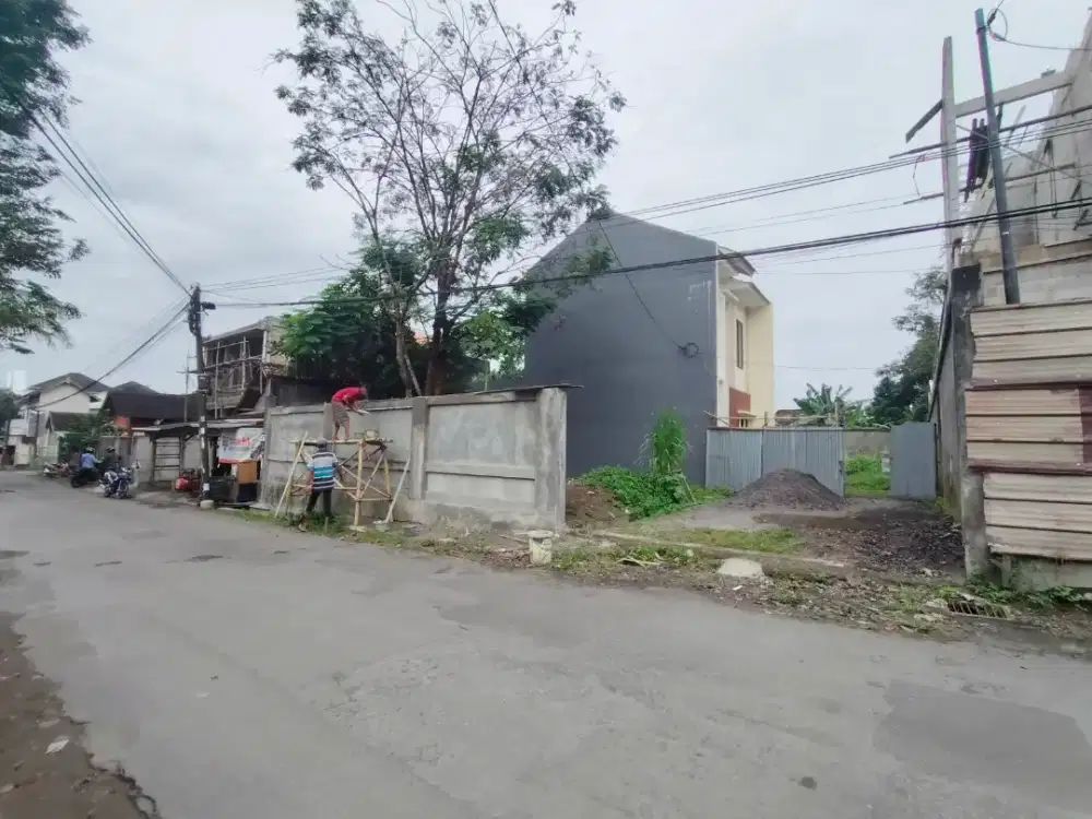 Dijual Tanah Pekarangan Strategis Bonus Rumah Mewah Baru 2 Lantai