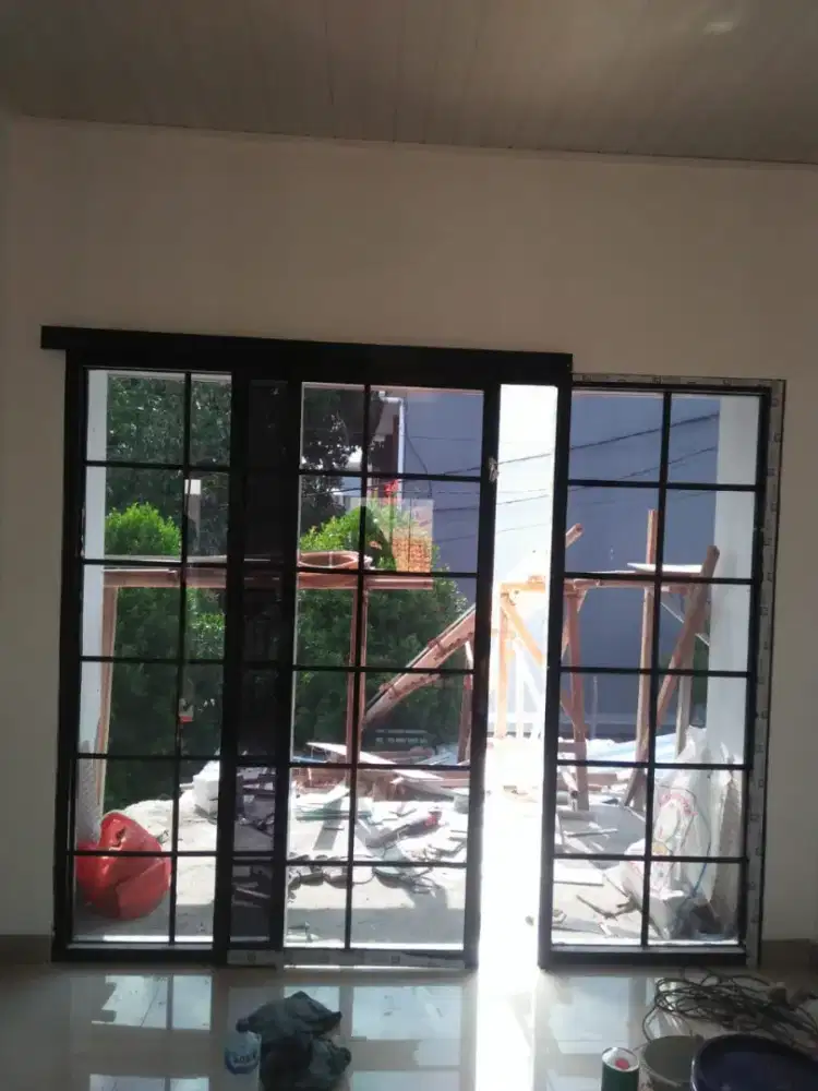 Partisi alumunium kaca sekat ruangan