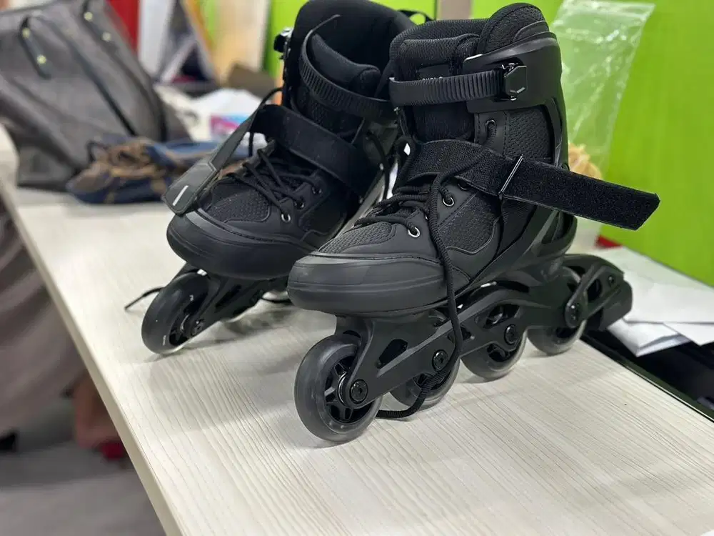 Sepatu Roda Wanita Oxelo - 38 Mulus 98% - Lengkap dan siap pakai