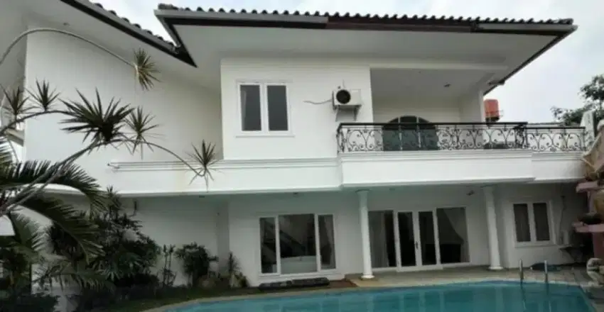 DI JUAL RUMAH 2 LANTAI DALAM CLUSTER Di KEMANG JAK SEL