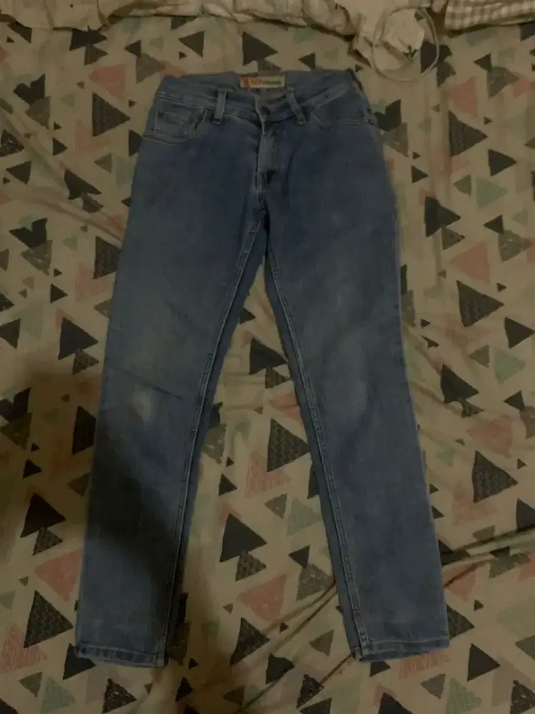 Dijual celana jeans pria ukuran 28 /29warna soft blue