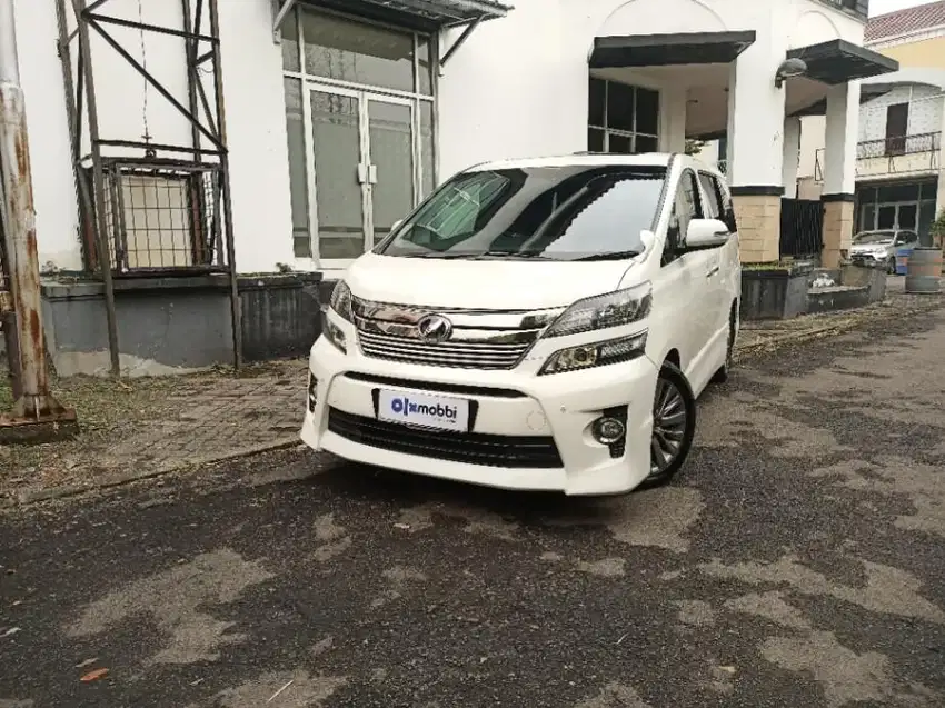 Like New - TOYOTA VELLFIRE 2.4 Z BENSIN A/T 2013 PUTIH