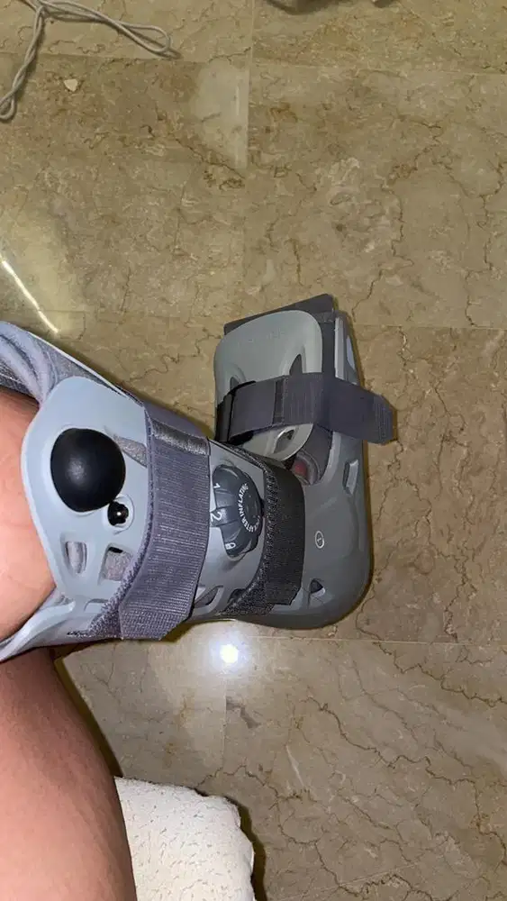 Sepatu Aircast untuk cedera ankle dan achilles