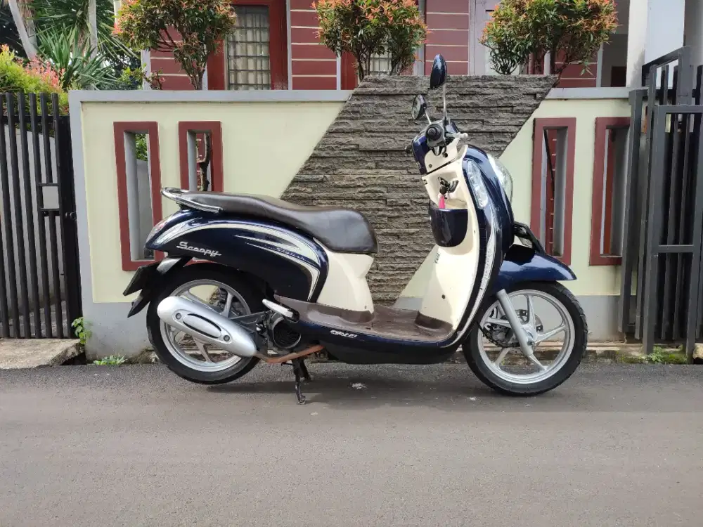 DIJUAL HONDA SCOOPY TAHUN 2015 GRESS