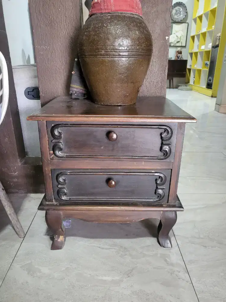 Di jual lemari jati lawas