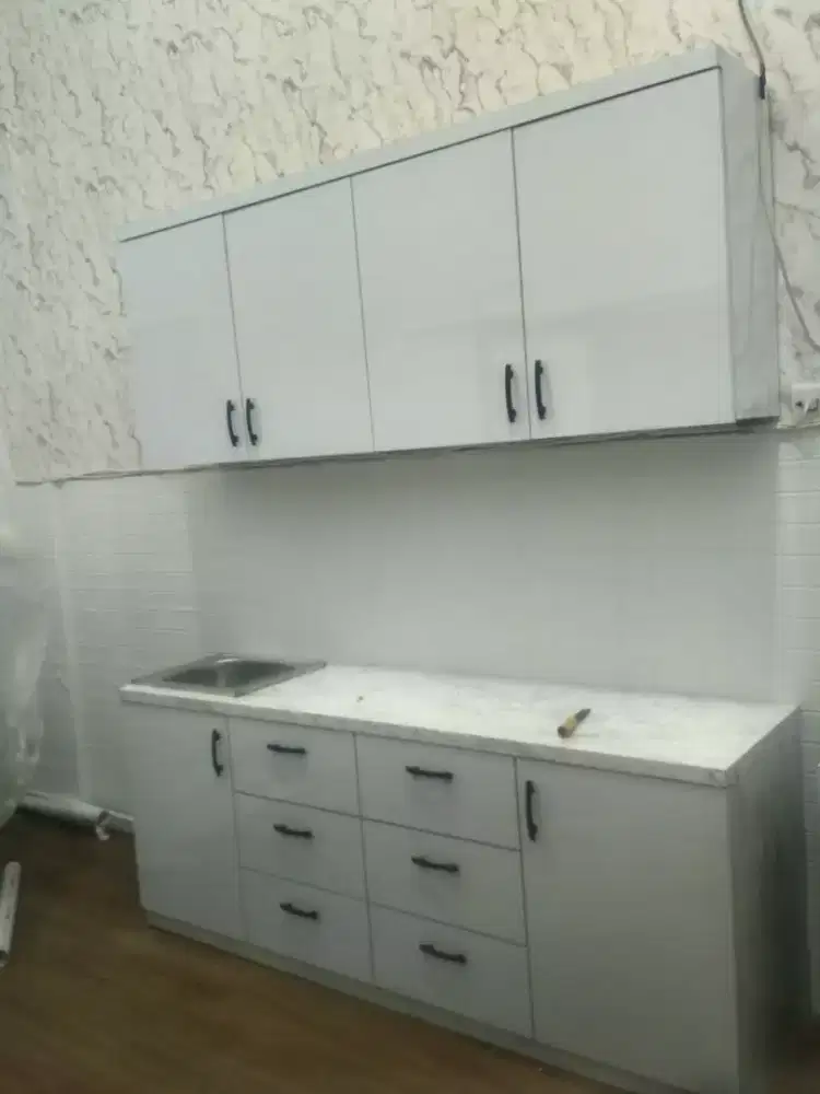 Tempahan kitchen set minimalis