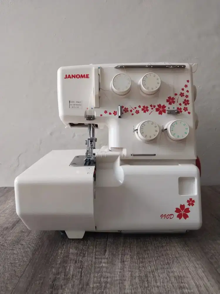 Mesin obras JANOME 990D portable