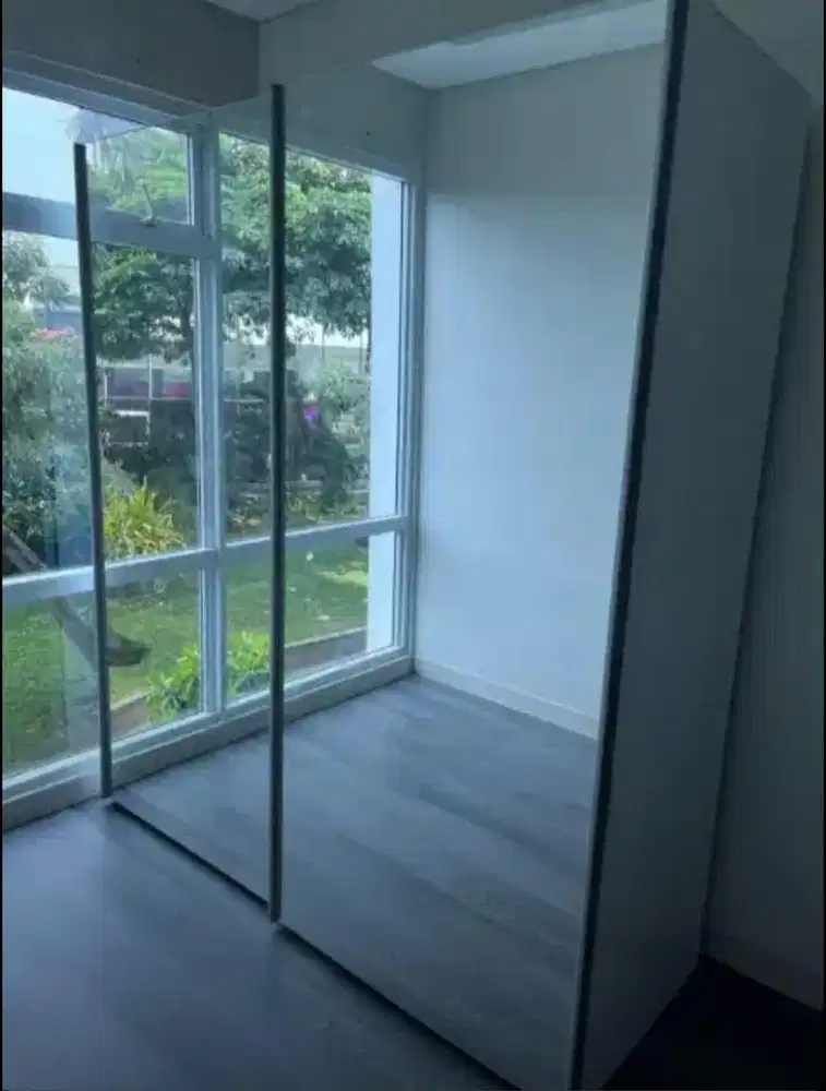 Lemari Pakaian Pintu Geser