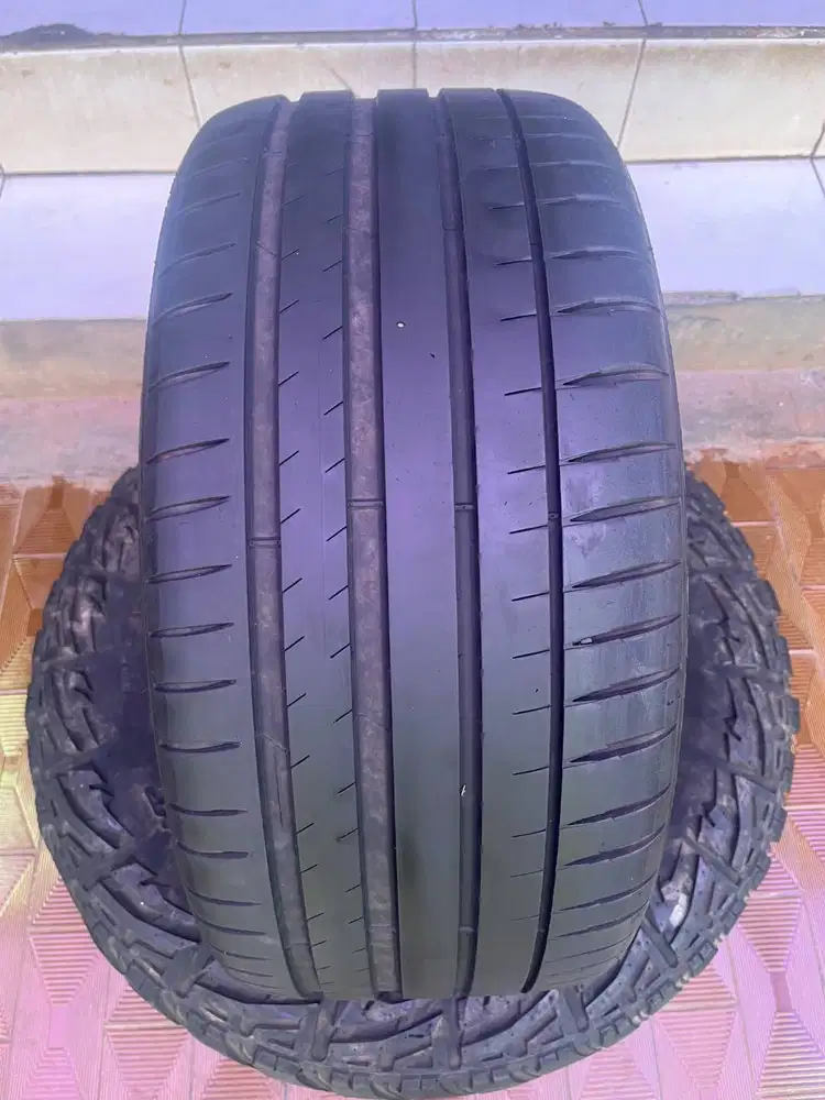 Ban Michelin Pilot Sport 4 245 40 r18 1pcs