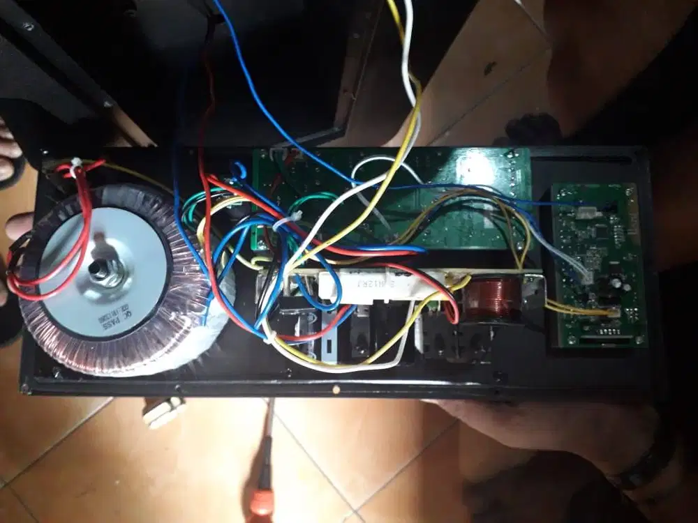 servis sound system audio