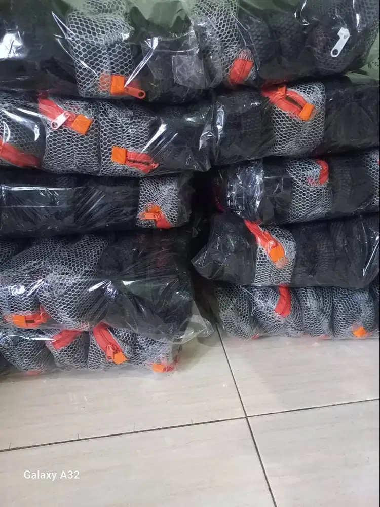 Sandal Jepit dan Gunung