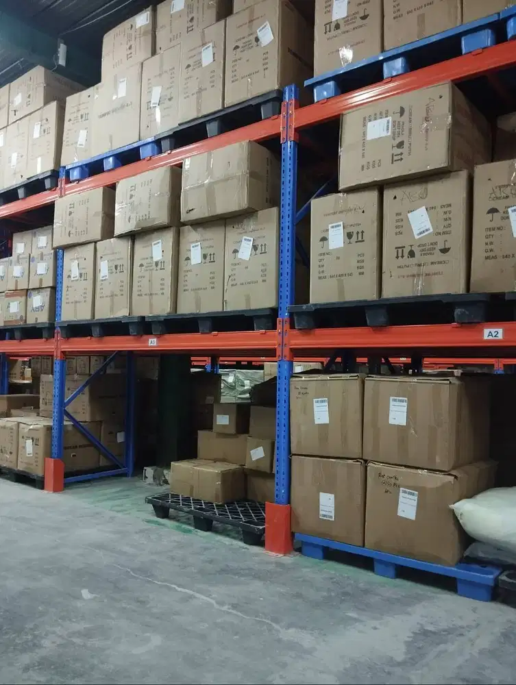 Dibutuhkan admin online shop warehouse gudang bongkar dan return