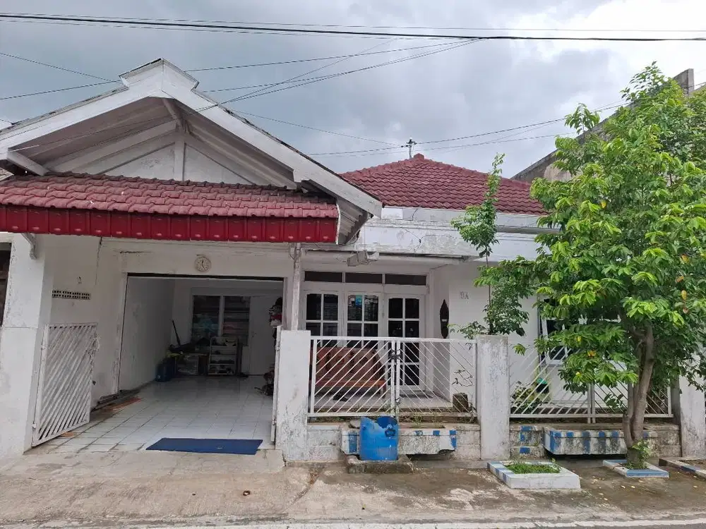 Rumah Luas Klasik Dijual