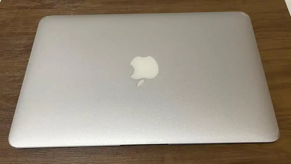 MacBook Air (11-inch, Mid 2012) , Laptop 2 jutaan kondisi OKE