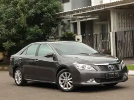 Toyota Camry V AT 2014 Abu Metalik TDP 5JT