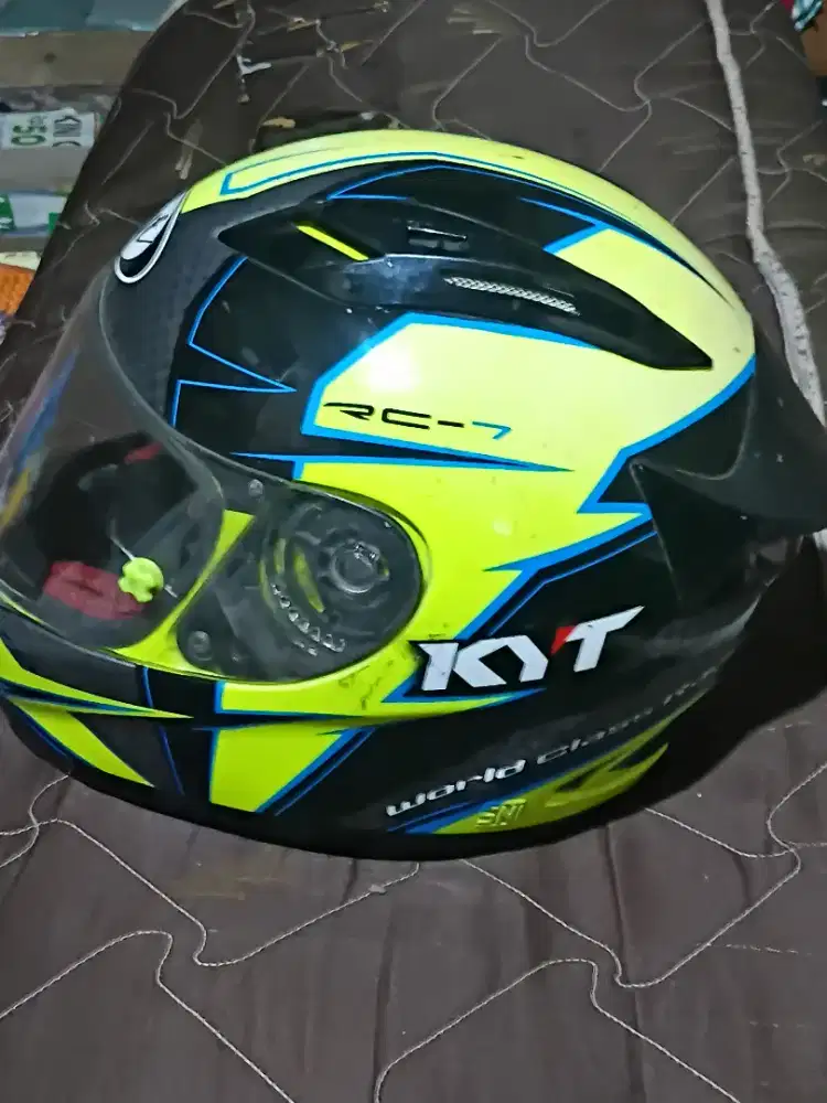 JUAL CEPAT HELM KYT RC7