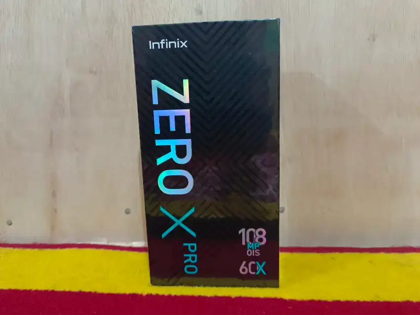 Infinix Zero X Pro 8GB/256GB Silver Baru