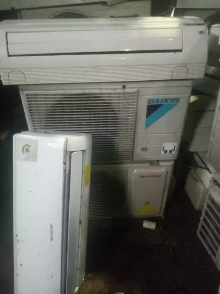 Membeli AC rusak tidak terpakai